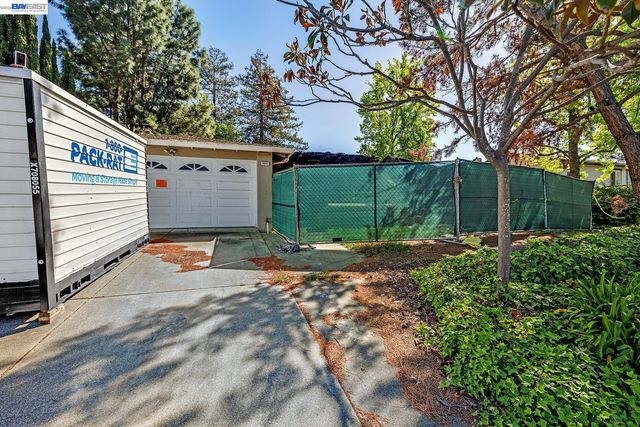 1672 Via Sombrio, Fremont, CA 94539