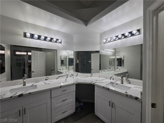 6214 Belgium Drive, Las Vegas, NV 89122