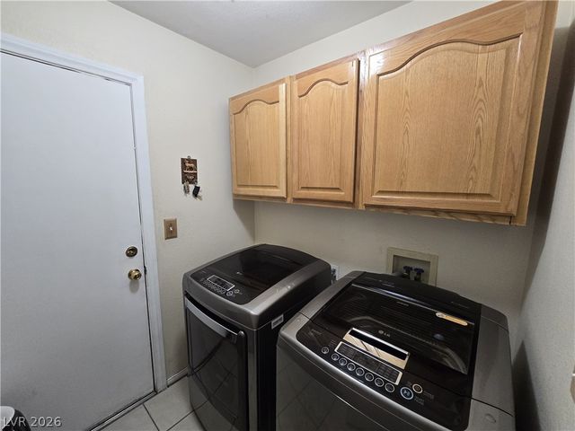 6214 Belgium Drive, Las Vegas, NV 89122
