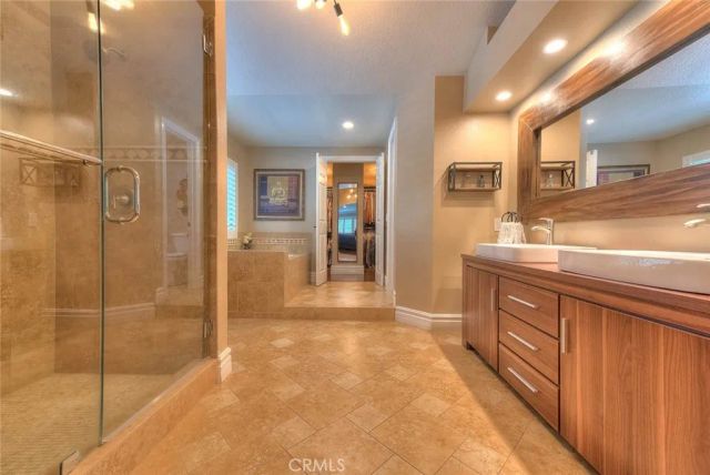 2383 Pacer, Norco, CA 92860
