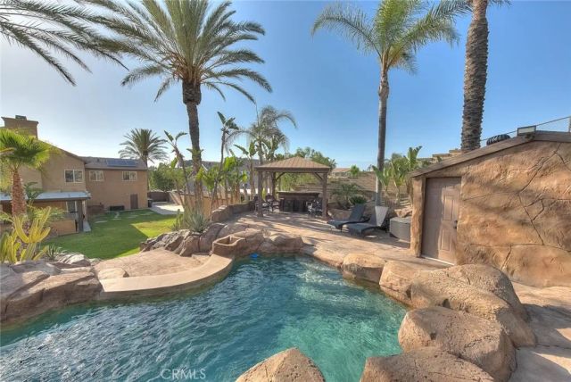 2383 Pacer, Norco, CA 92860