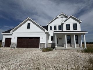 1328 Periwinkle PASS, Oconomowoc, WI 53066