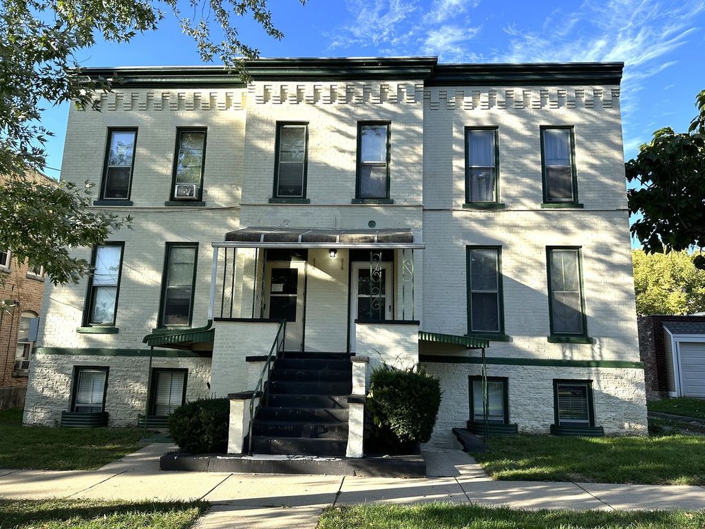 312 Fulton Street 2ndFL, Elgin, IL 60120