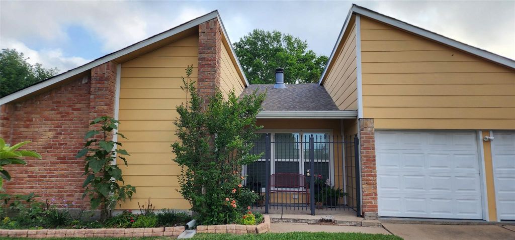 3451 Golders Green Drive, Houston, TX 77082