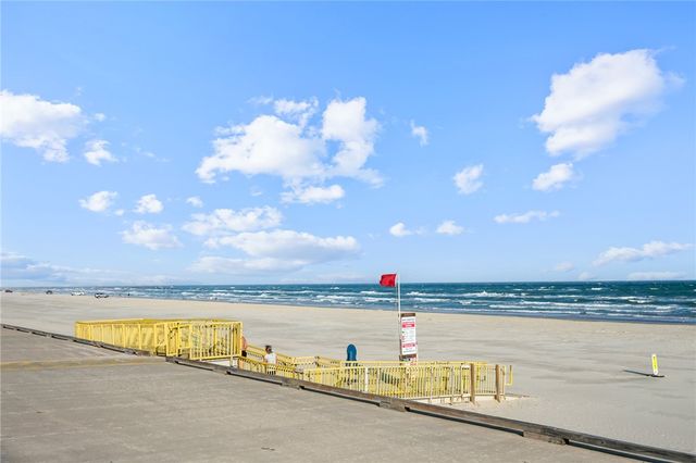 15010 Leeward Dr 602, Corpus Christi, TX 78418