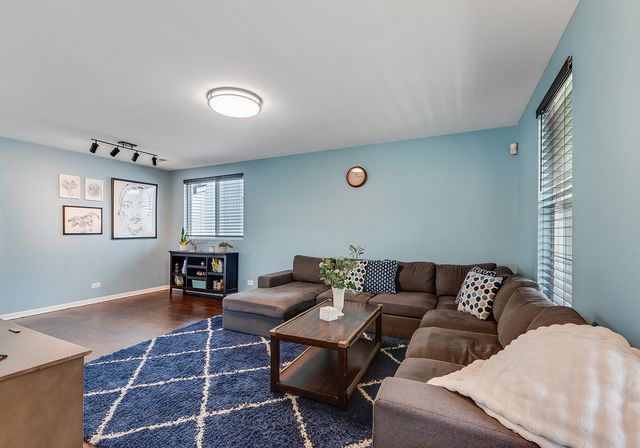 1035 Serendipity Drive, Aurora, IL 60504