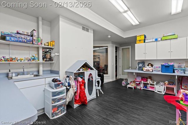 17739 Cranbrook Drive, Northville, MI 48168