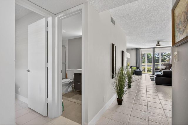 3485 Environ Boulevard C107, Lauderhill, FL 33319