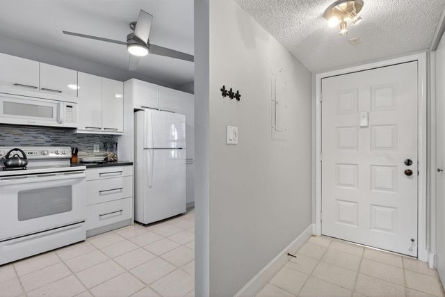 3485 Environ Boulevard C107, Lauderhill, FL 33319