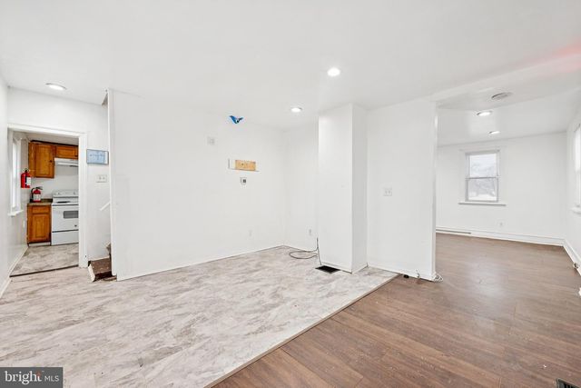 2443 S BLACK HORSE PIKE, Williamstown, NJ 08094