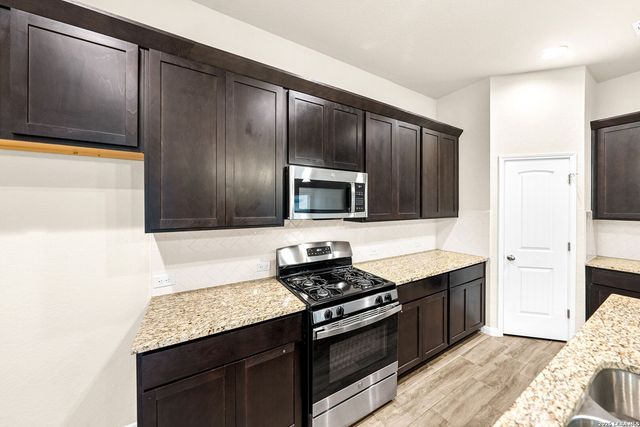 1507 Stony Island, San Antonio, TX 78245