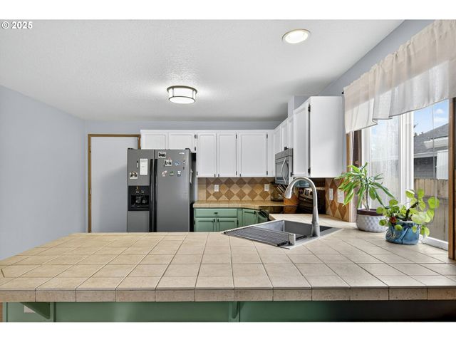 15807 Ne 2ND St, Vancouver, WA 98684