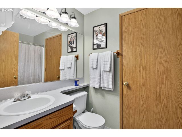 15807 Ne 2ND St, Vancouver, WA 98684