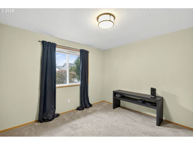 15807 Ne 2ND St, Vancouver, WA 98684