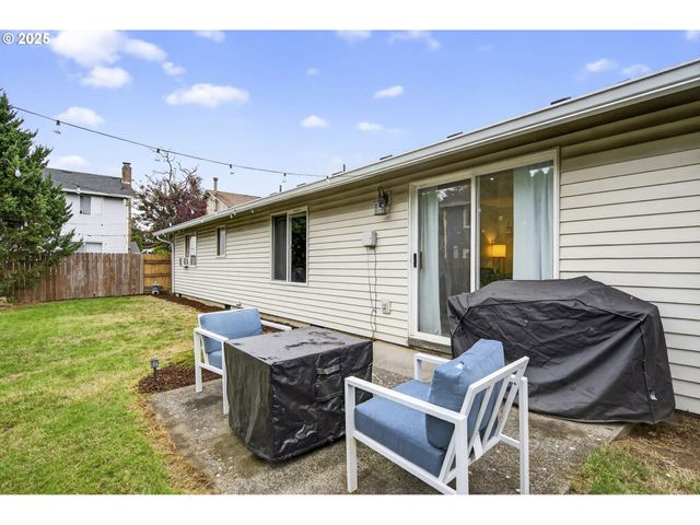 15807 Ne 2ND St, Vancouver, WA 98684