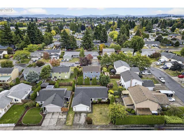 15807 Ne 2ND St, Vancouver, WA 98684