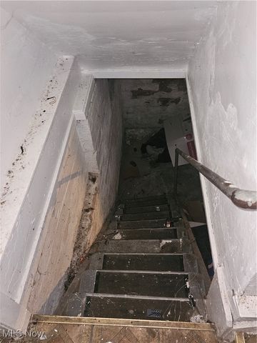 1865 Hillside Road, East Cleveland, OH 44112