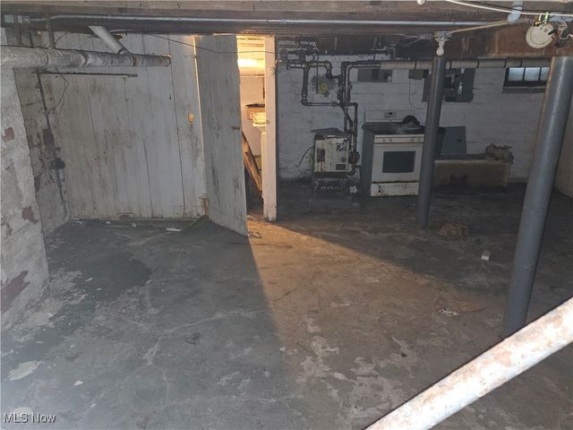 1865 Hillside Road, East Cleveland, OH 44112