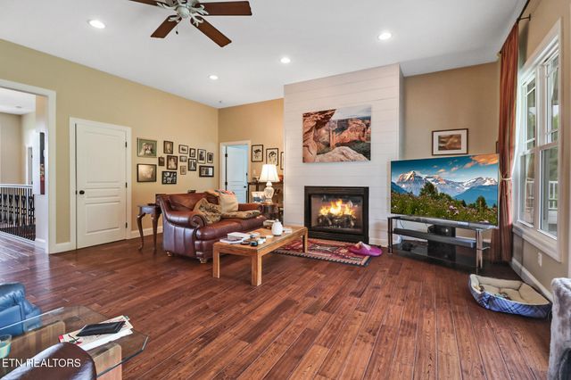 853 Obed River Rd., Crossville, TN 38555