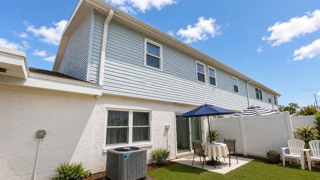 10 LONDON LANE, Ormond Beach, FL 32176
