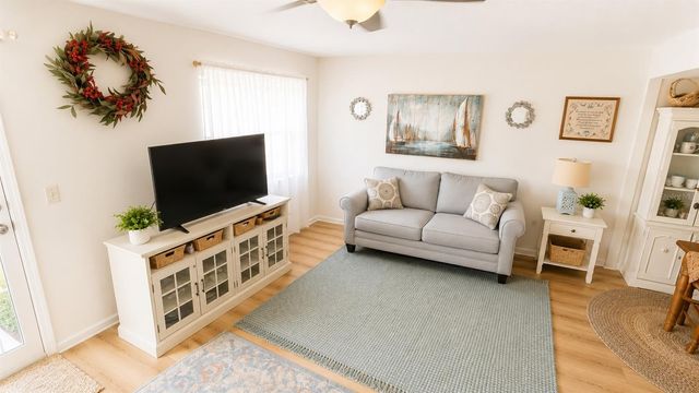 10 LONDON LANE, Ormond Beach, FL 32176