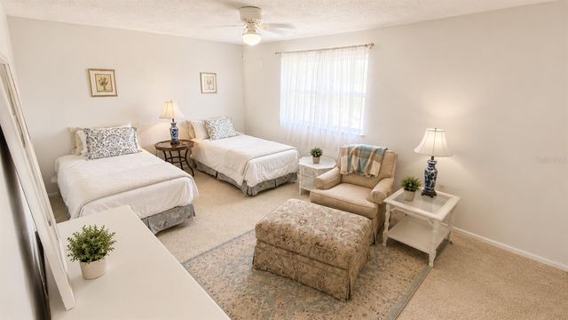 10 LONDON LANE, Ormond Beach, FL 32176