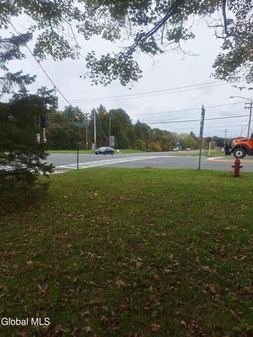 1532 Sunset Road, Schodack, NY 12033