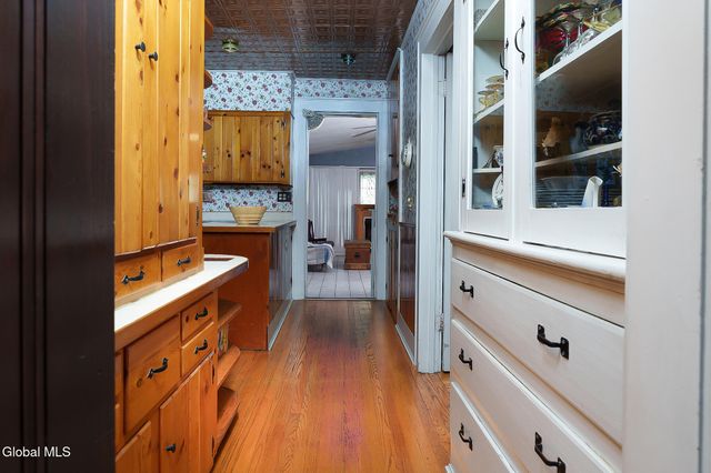 1532 Sunset Road, Schodack, NY 12033