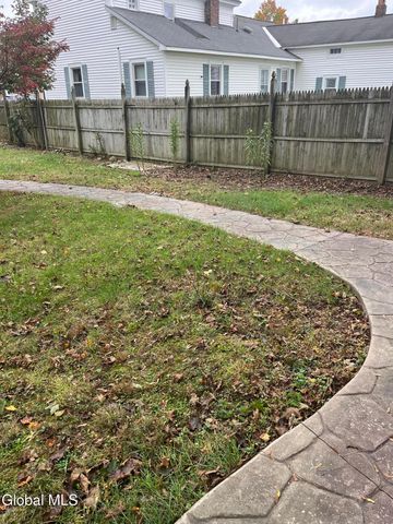 1532 Sunset Road, Schodack, NY 12033