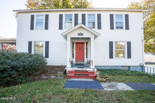 1532 Sunset Road, Schodack, NY 12033