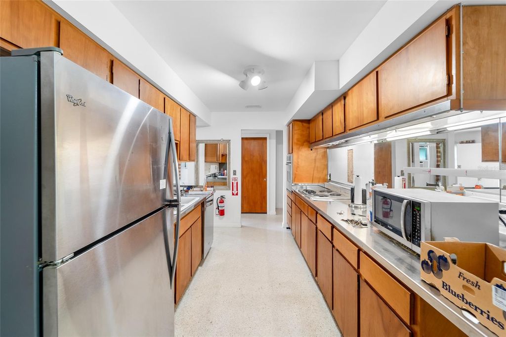 Image 12 of property listing at 12312 N 27TH STREET, Tampa, FL 33612