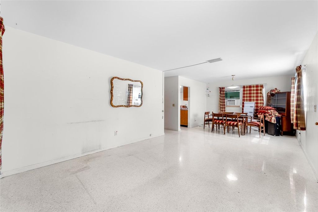 Image 6 of property listing at 12312 N 27TH STREET, Tampa, FL 33612