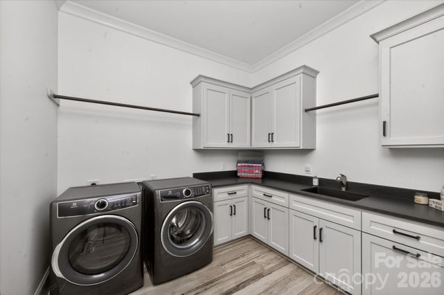 8008 Skye Lochs Drive, Waxhaw, NC 28173