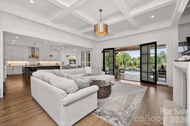 8008 Skye Lochs Drive, Waxhaw, NC 28173