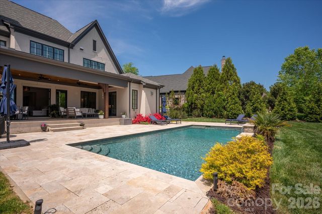 8008 Skye Lochs Drive, Waxhaw, NC 28173