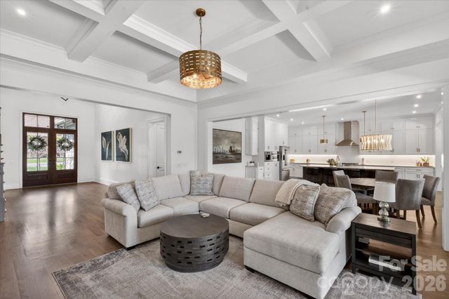 8008 Skye Lochs Drive, Waxhaw, NC 28173