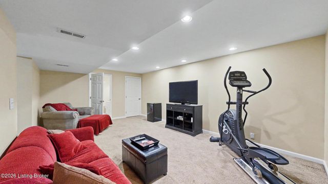 15218 Abington Ridge Pl, Louisville, KY 40245