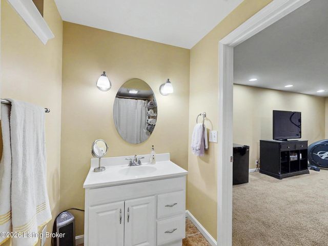 15218 Abington Ridge Pl, Louisville, KY 40245