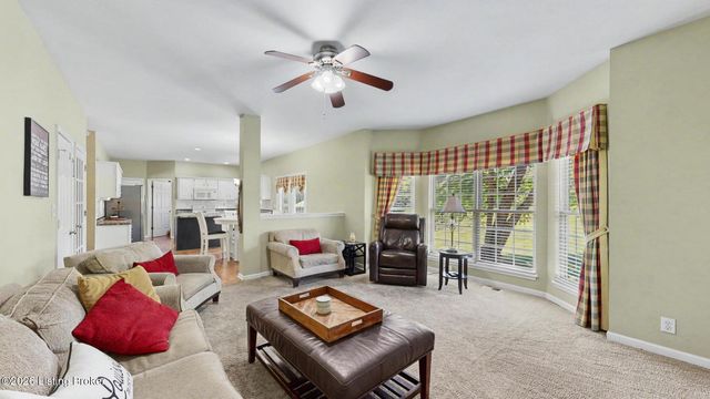 15218 Abington Ridge Pl, Louisville, KY 40245