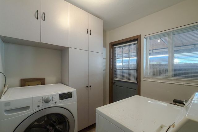 872 NE 40th Street 1, Oakland Park, FL 33334