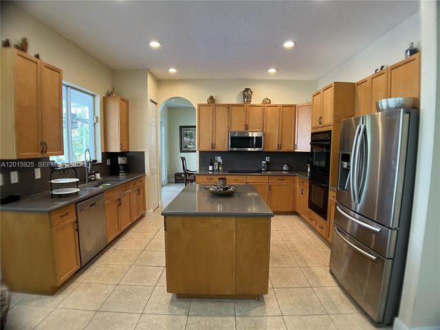 19521 SW 39th Ct, Miramar, FL 33029