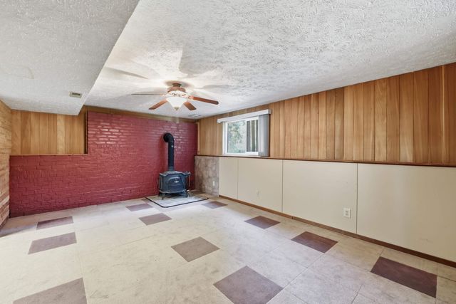 8306 N Standard St, Spokane, WA 99208