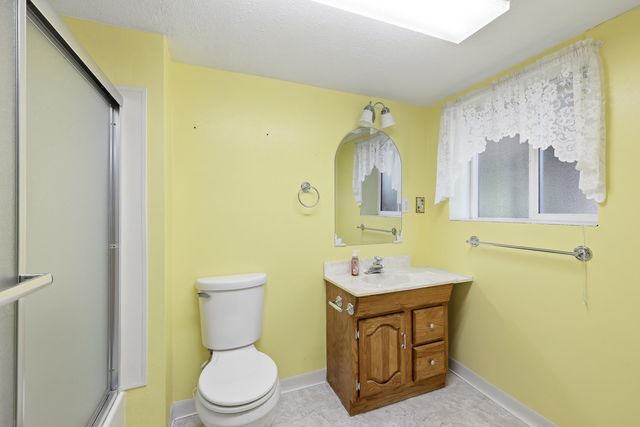 8306 N Standard St, Spokane, WA 99208