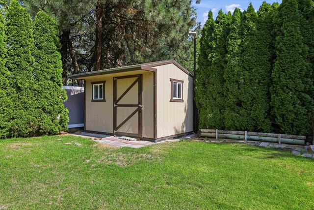 8306 N Standard St, Spokane, WA 99208