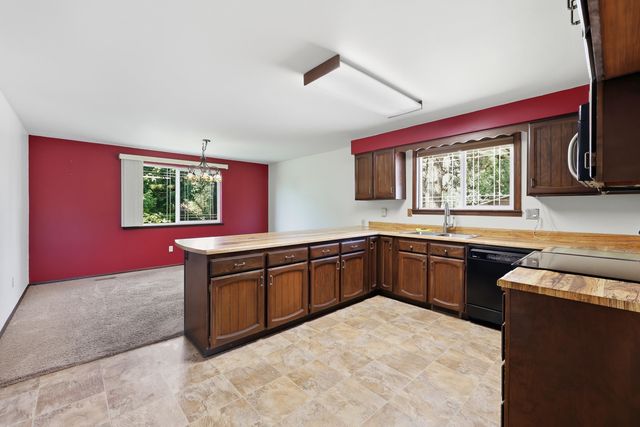 8306 N Standard St, Spokane, WA 99208