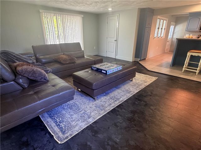 15 Sarah Teft Drive, Warwick, RI 02889