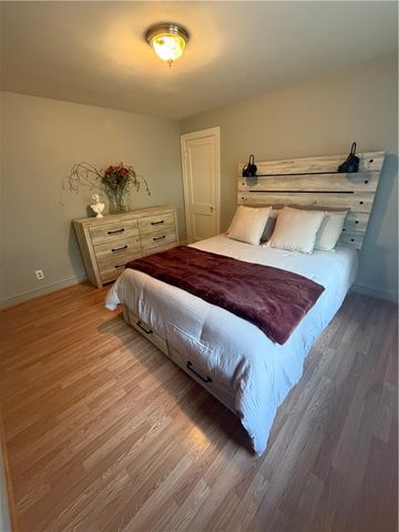 15 Sarah Teft Drive, Warwick, RI 02889