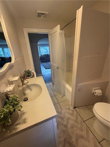 15 Sarah Teft Drive, Warwick, RI 02889