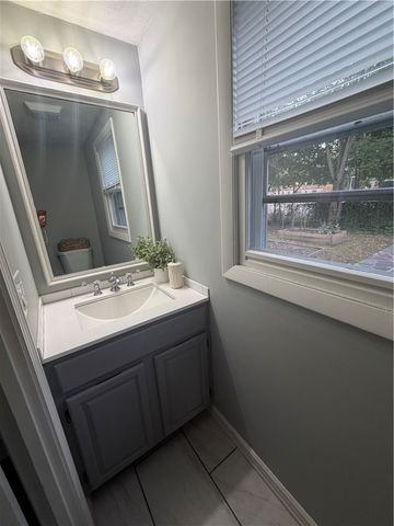 15 Sarah Teft Drive, Warwick, RI 02889