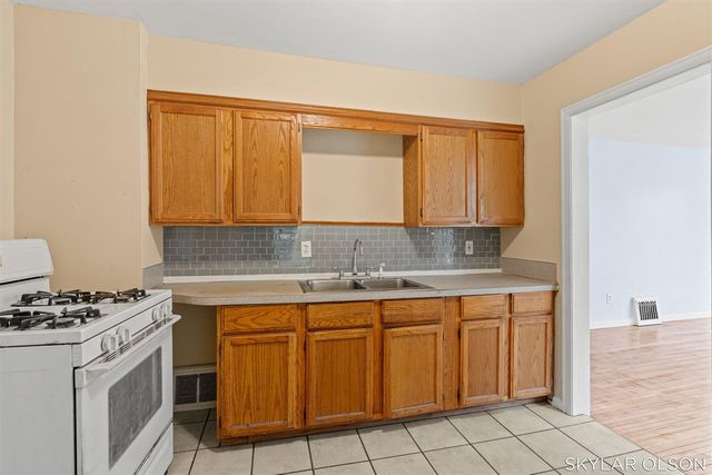 2153 Philo Avenue, Muskegon, MI 49441
